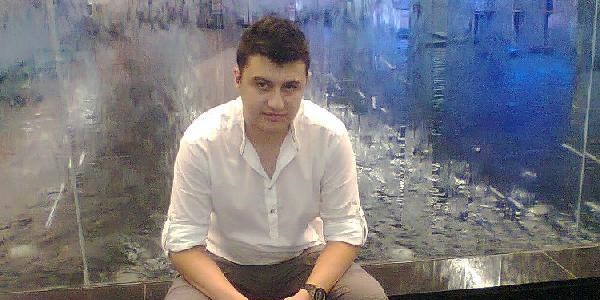 20 yaşındaki genç evinde rahatsızlanarak öldü