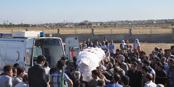 Mardin'deki kazada hayat�n� kaybeden 4 ki�i, nusaybin'de defnedildi