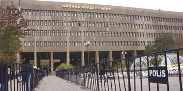 Adliyelerde 'ge� g�nderilen trafik cezas�' yo�unlu�u