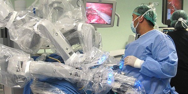 Robotik cerrahi ile ilk böbrek nakli