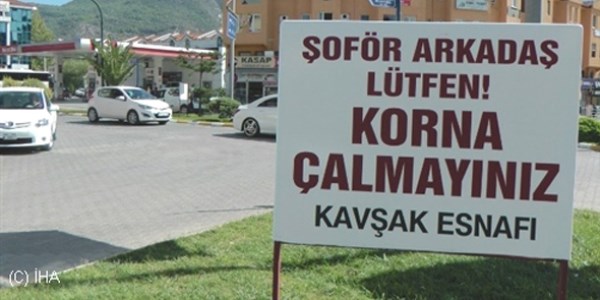 Sürücülere korna çalma uyarısı