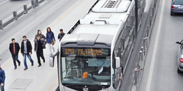 İstanbul'da bayramda ulaşım yüzde 50 indirimli/ Video