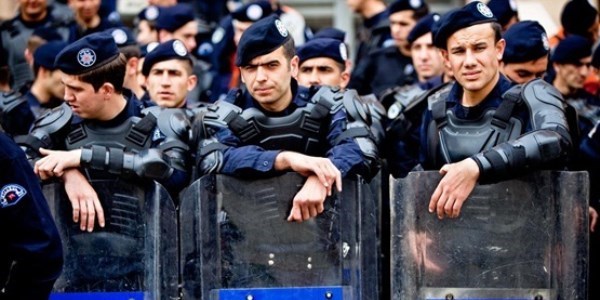 Polis tazminatsız istifa edebilecek