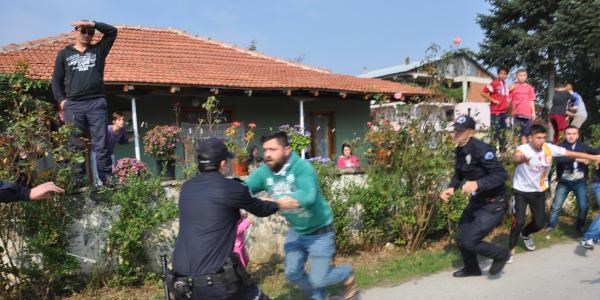 Yaşlı adamın cinayet şüphelesini linç etmek istediler