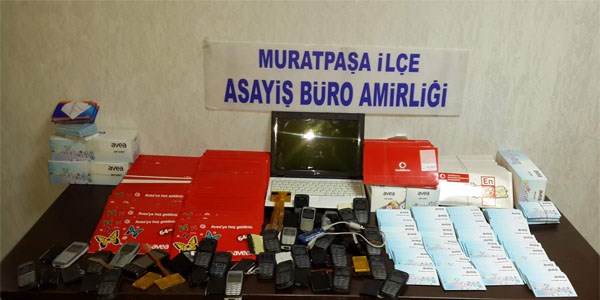 Dolandırıcıların evinden 10 bin kimlik fotokopisi çıktı