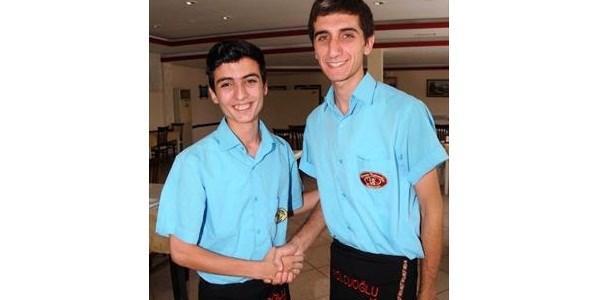 Üniversite kazanan garsonlara burs