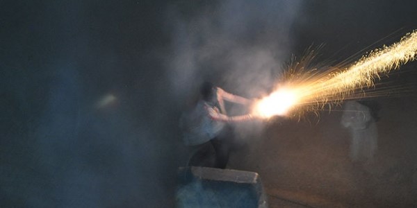Diyarbakır AK Parti İl Başkanlığına molotoflu saldırı