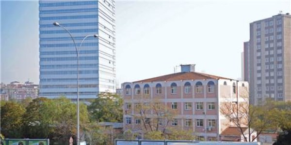 Öğrenciler devlet inadına emanet!