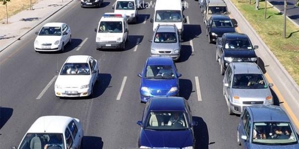 Trafikte 'Cuma alarmı'