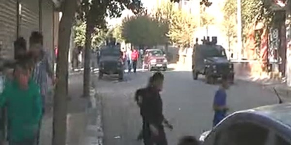 PTT binasına molotofkokteyli attılar