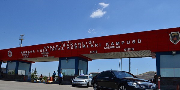 Bah�eli'den Engin Alan'a ziyaret