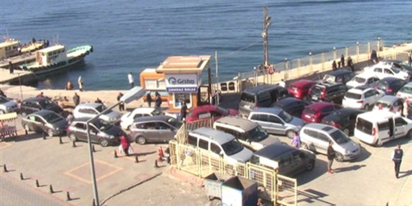 �anakkale Bo�az�nda bayram yo�unlu�u