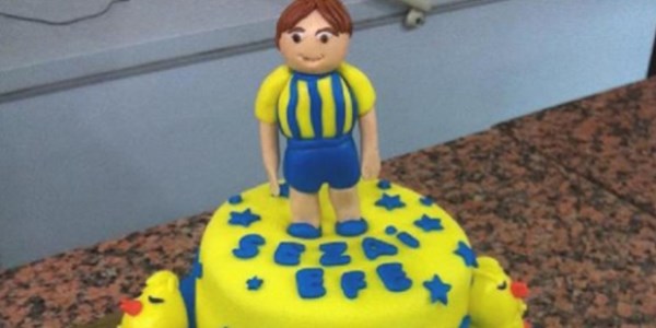 Şeker hamurundan sanat eseri gibi pasta