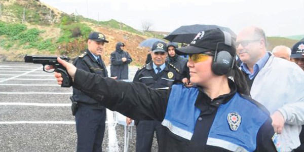 Polislerin silah eitimi 'ihaleye' takld