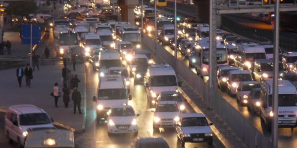 Trafik kabusu kaldığı yerden