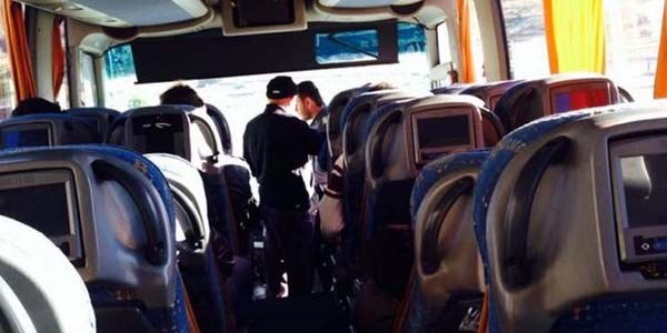 Yolcu otob�s� ar�za yapt�, yolcular 15 saat mahsur kald�