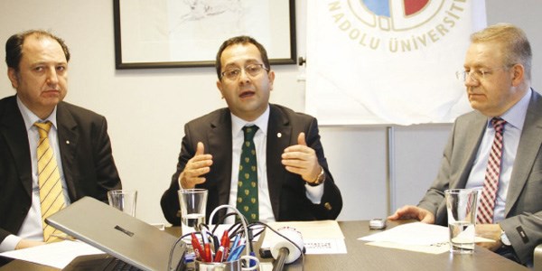 AÖF'den örgün eğitime destek