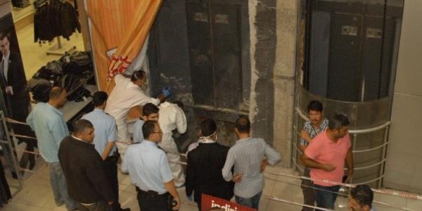 Asans�r bo�lu�unda erkek cesedi bulundu