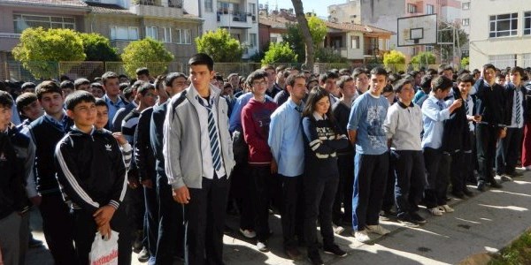 �demi�'te toplum destekli polisten uyar�