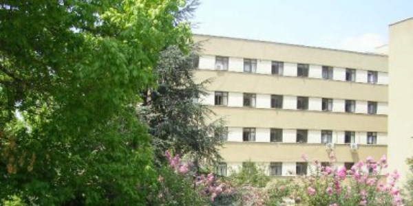 Hasta hastaneyi ayağa kaldırdı