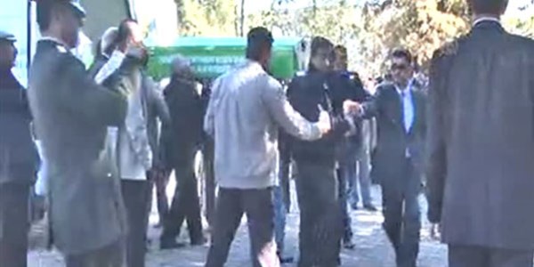 Trafik kazasında hayatını kaybeden uzman çavuş ve oğlu toprağa verildi