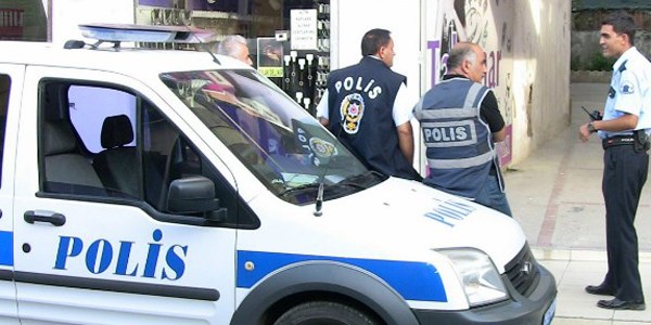 Müdürden polis telsizine gelen ilginç anons