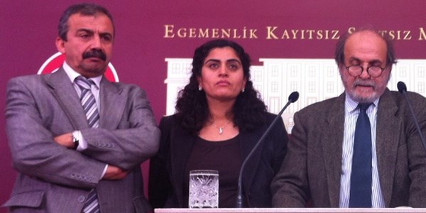 BDP'den üç isim istifa etti