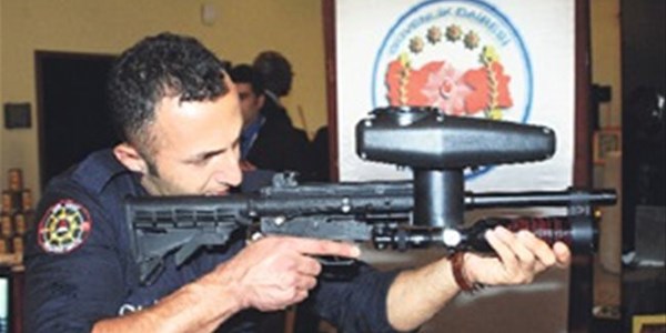 Polise çürük sarımsak kokulu mermiler geliyor