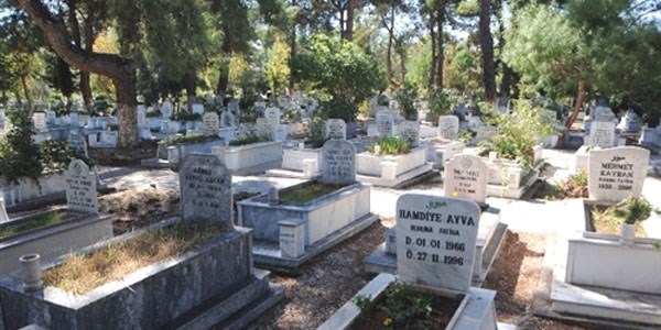 Antalya'da iki mezarlık daha halka açık defin işlemine kapatıldı