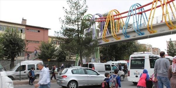 Öğrenciler kazaya davetiye çıkarıyor