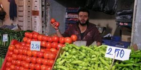 Domates, biber ve salatalık'ta fiyat düşmedi