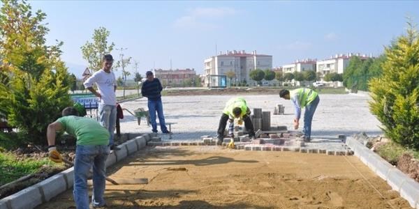 Kartepe'de okul otopark düzenlemesi yapıldı