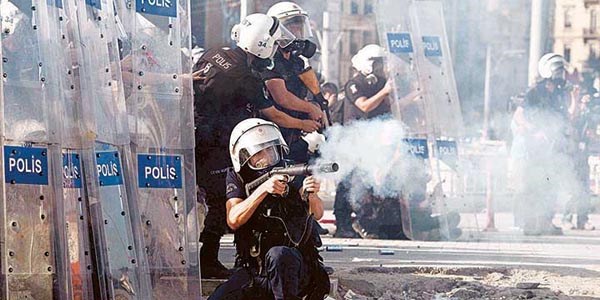 Polisin Gezi devrimi