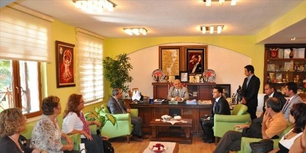 Yabancı öğretmenlerden Başkan Kocamaz'a ziyaret