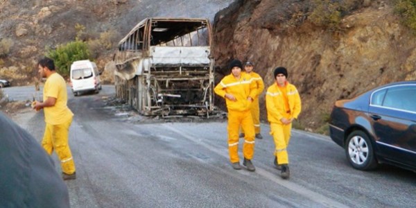 Yolcu otobüsü yandı