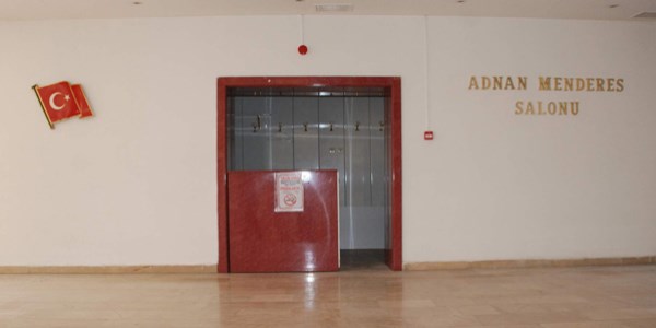 'Süleyman Demirel' ismi kaldırıldı