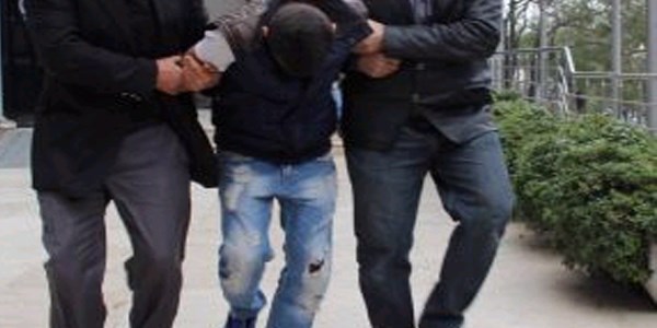 Türbe hırsızları, tövbe edip namaz kıldıklarını ileri sürdü