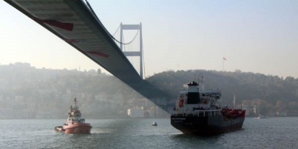 Arıza yapan gemi internet kablolarına zarar verdi