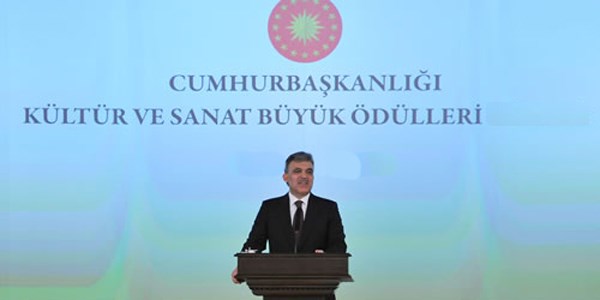 Cumhurbaşkanlığı büyük ödülü Ahmet Kaya'ya