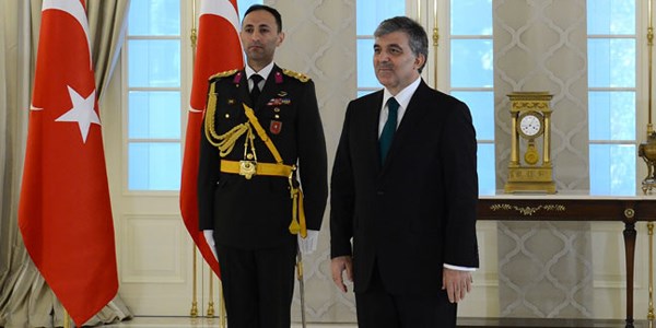 Gül, Çankaya Köşkü'nde kutlamaları kabul etti/ Video
