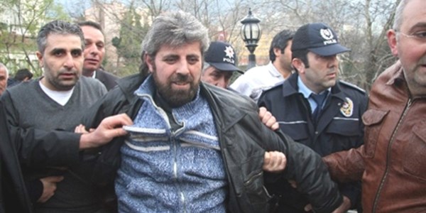 Cumhuriyet Bayramı'nda intihara kalkışan şahsa linç girişimi