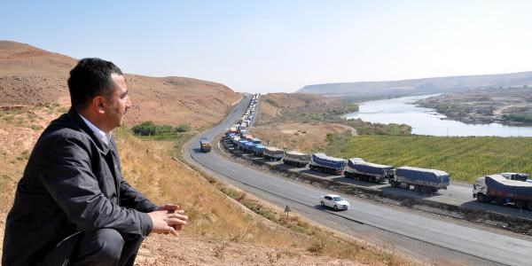 Habur'da 40 kilometre TIR kuyruğu