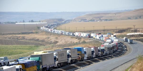 40 kilometre tır kuyruğu