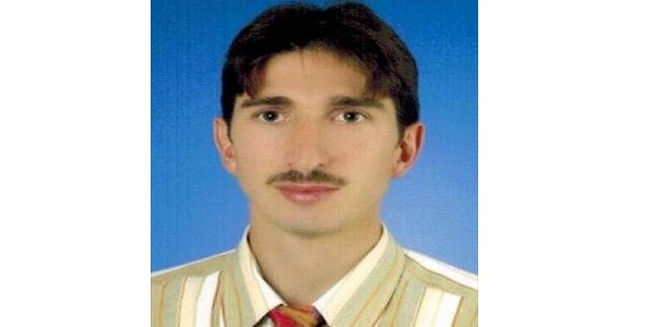 Ağaçtan düşen öğretmen ağır yaralandı