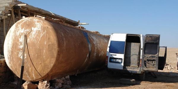 Viranşehir'de kaçak akaryakıta 2 gözaltı