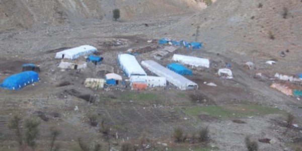 Köye döndüler ama 15 yıldır çadırda yaşıyorlar
