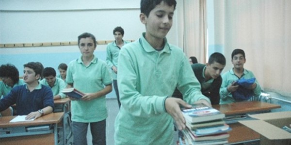 Liseli öğrencilerden örnek proje
