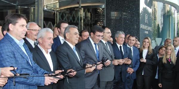 Bakan Yılmaz, 40 milyon dolarlık otelin açılışını yaptı
