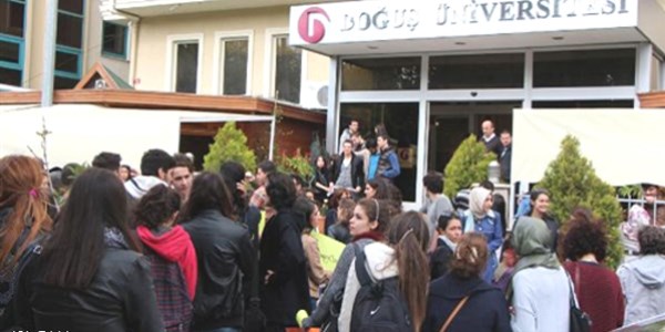 Doğuş Üniversitesinde 'hocamızı isteriz' eylemi