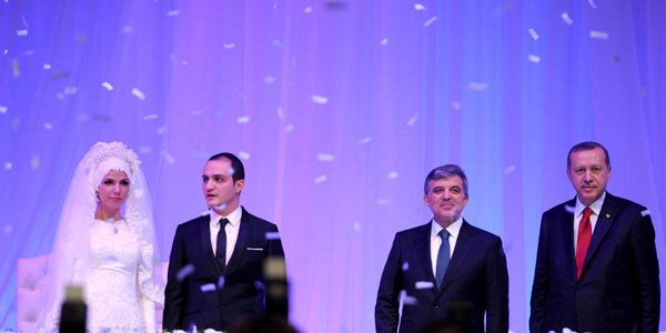 Çevre ve Şehircilik Bakanı Bayraktar'ın oğlu evlendi